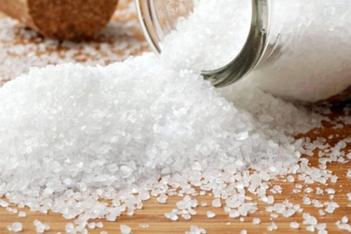 نمک طبیعی پیدا شده در دریای آرام که طعمی تلخ دارد